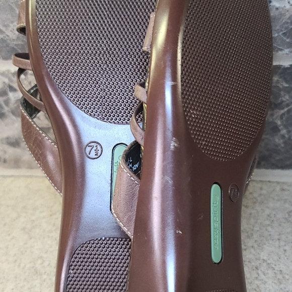 EASYSPIRIT SIZE 7 1/2 M BROWN/ GOLD - Picture 10 of 11